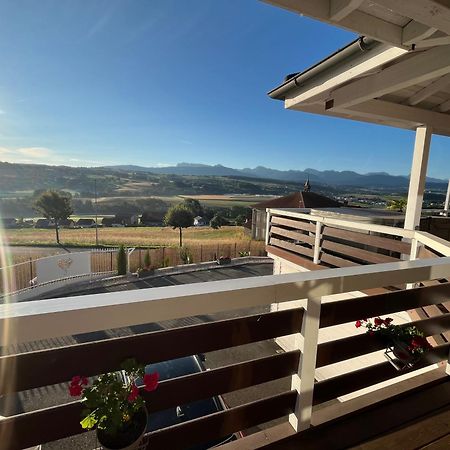 Appartement Loft Des Milans, Petit Nid Douillet Perche Sur La Campagne à Ecublens  Extérieur photo